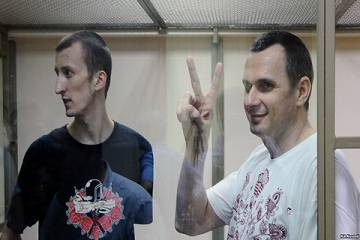 Сенцов и Кольченко в суде. Фото korrespondent.net