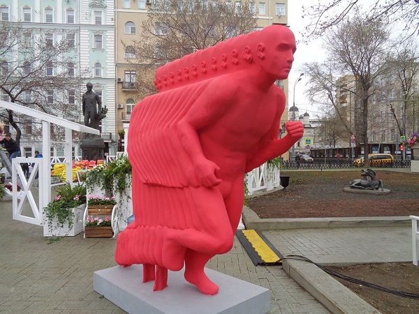 Остроумные, но не слишком искушенные в мистике москвичи назвали это памятником внесенному в список допингов милдранату
