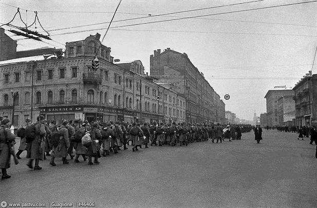 Москва в октябре 1941 года. Р-н. Триумфальной площади