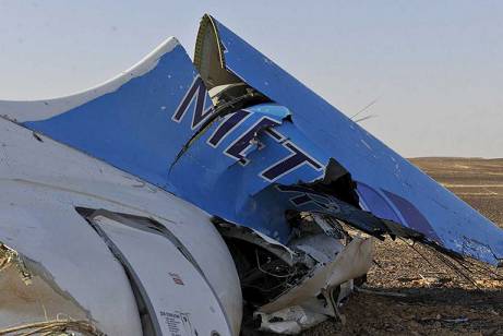 The-remains-of-a-Russian-airliner-which-crashed-is-seen-in-central-Sinai-near-El-Arish-city