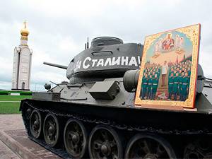 Победобесие в России: церковная служба с иконой Сталина