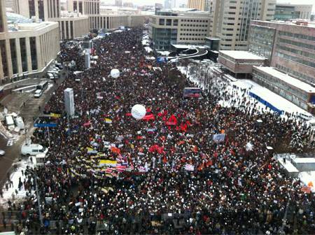 Во время протестов на 2011-2012 годов, либералы и националисты участвовали совместно