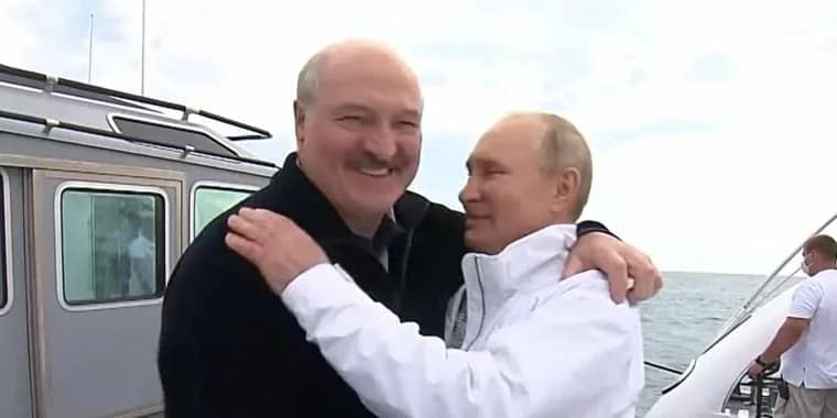 Выкуп за угнанный самолёт: Лукашенко прокатился с Путиным и получил $500 млн ·